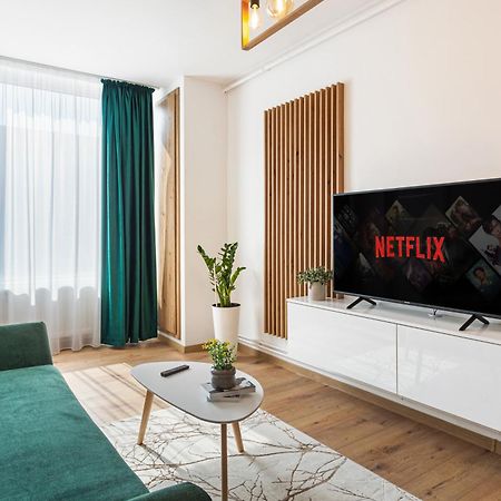 Marina Apartment Arad Eksteriør bilde