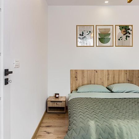 Marina Apartment Arad Eksteriør bilde